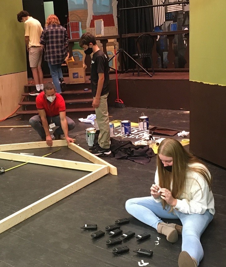 Harrisburg Academy's Stagecraft class where students are working on building a set