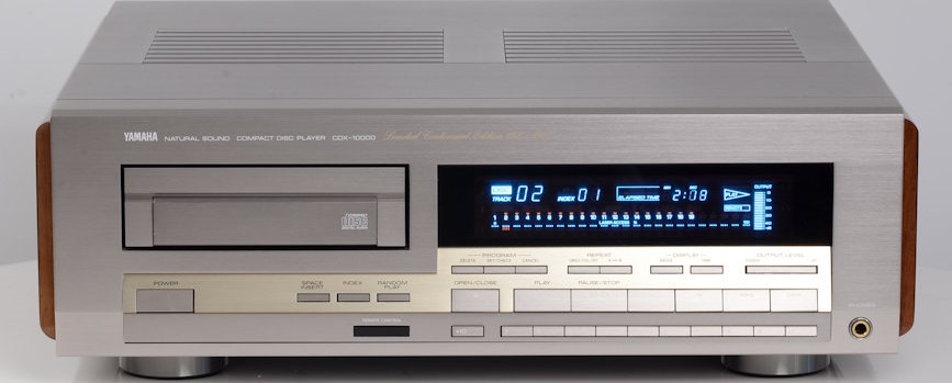yamaha_cdx_10000-2 View of unit.