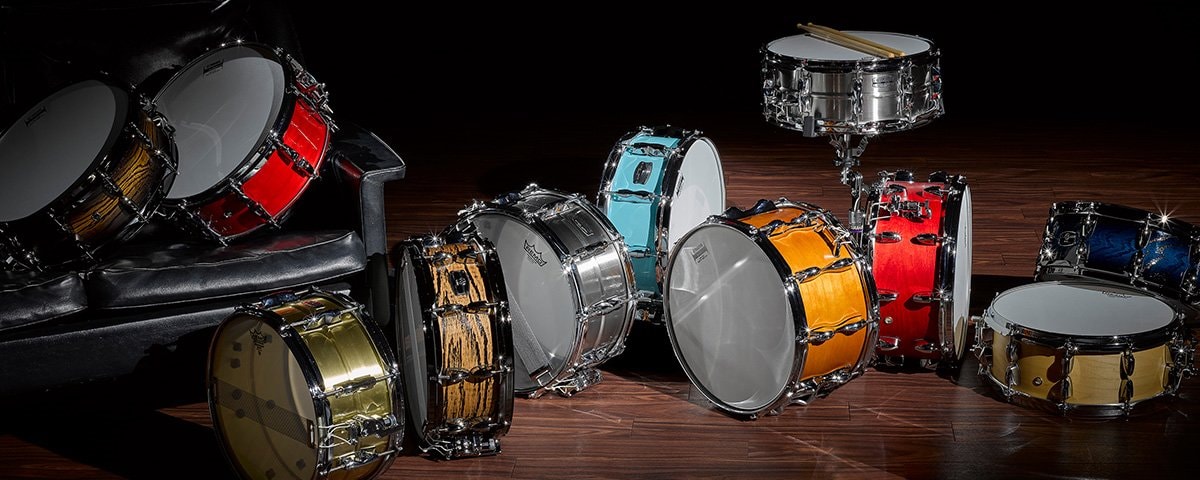 SessionDrummer_Fig4 Several snare drums.